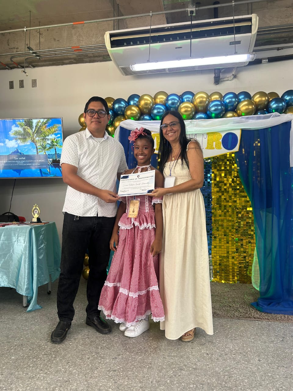 IED Nuevo Bosque Pies Descalzos gana segundo lugar en recital “Poesía Viva”.